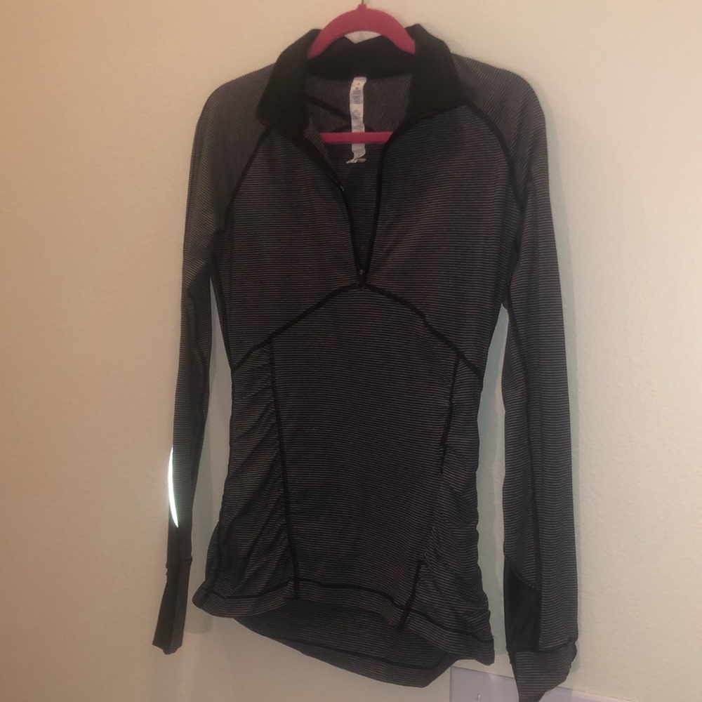 Size 6 black/gray lululemon half zip